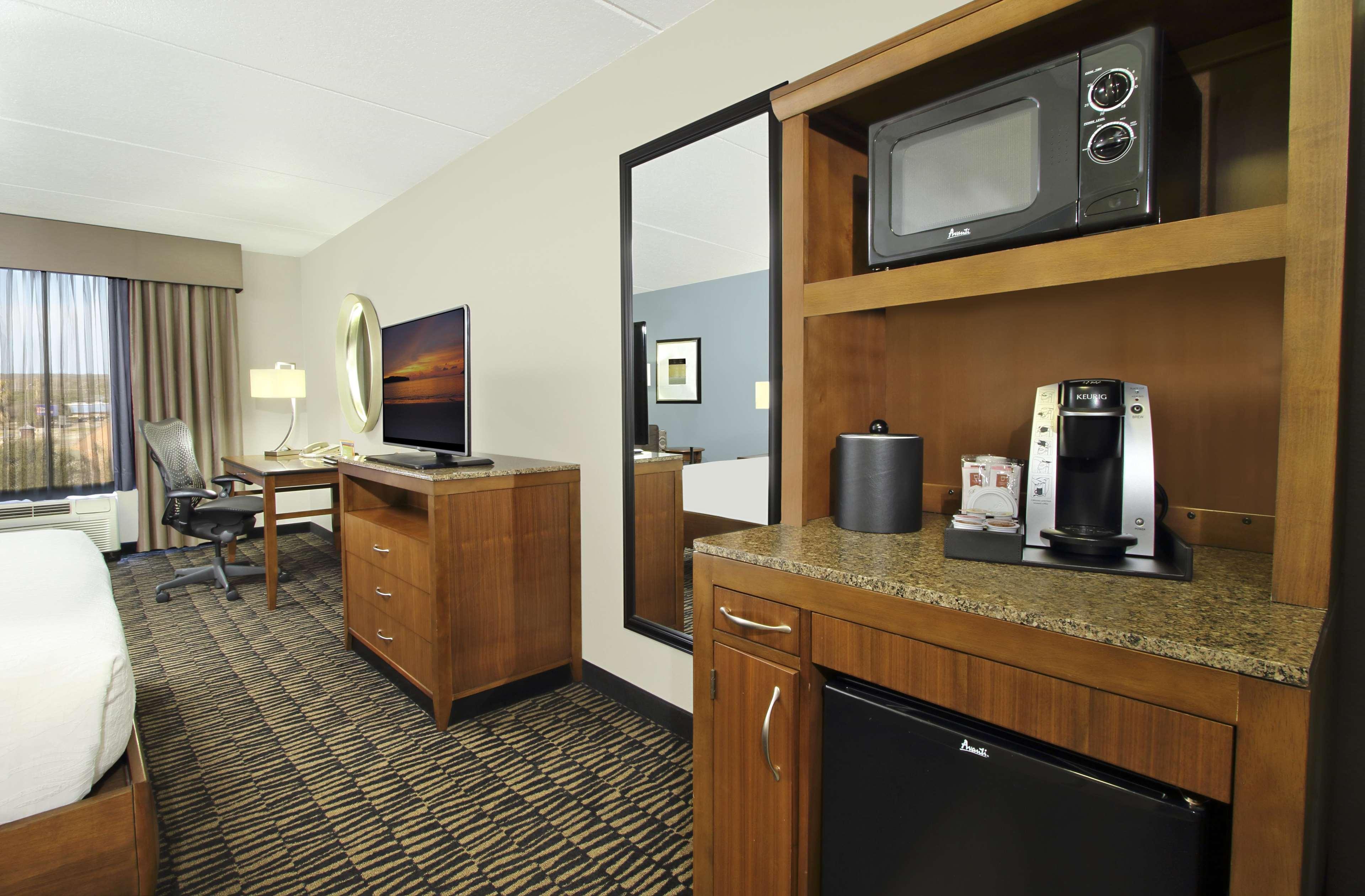 Hilton Garden Inn Austin Northwest/Arboretum Exterior photo